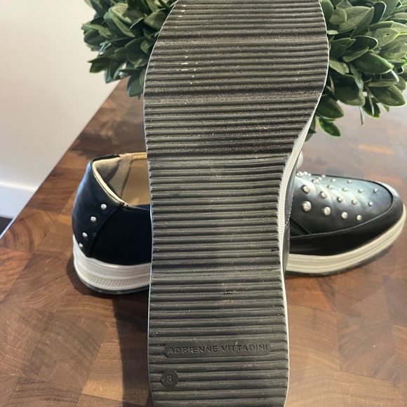 Gorgeous Adrienne Vittadini vegan leather slip on casual shoe - Picture 4 of 4